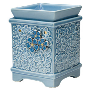 Support Alzheimer’s research with every purchase of our Forget-Me-Not Warmer