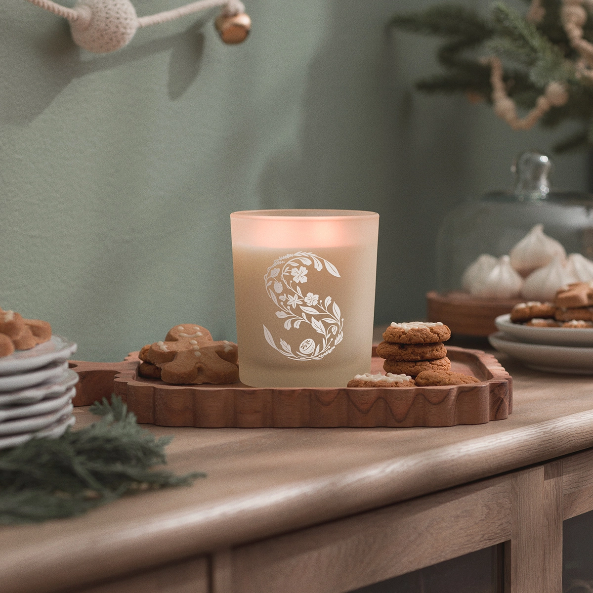 Gingerbread Hugs Scented Candle