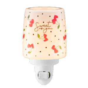 Cherry Picked Mini Warmer & free Sweetheart Sugar Cookie Scent Circle 3-pack