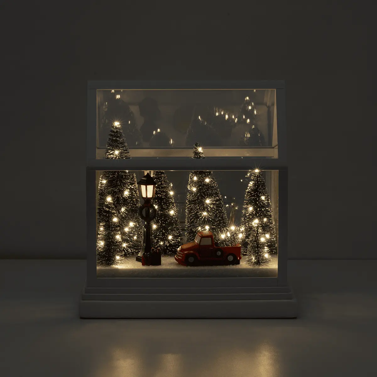 Dashing Through the Pines Limited-Edition Holiday Warmer - Image 4