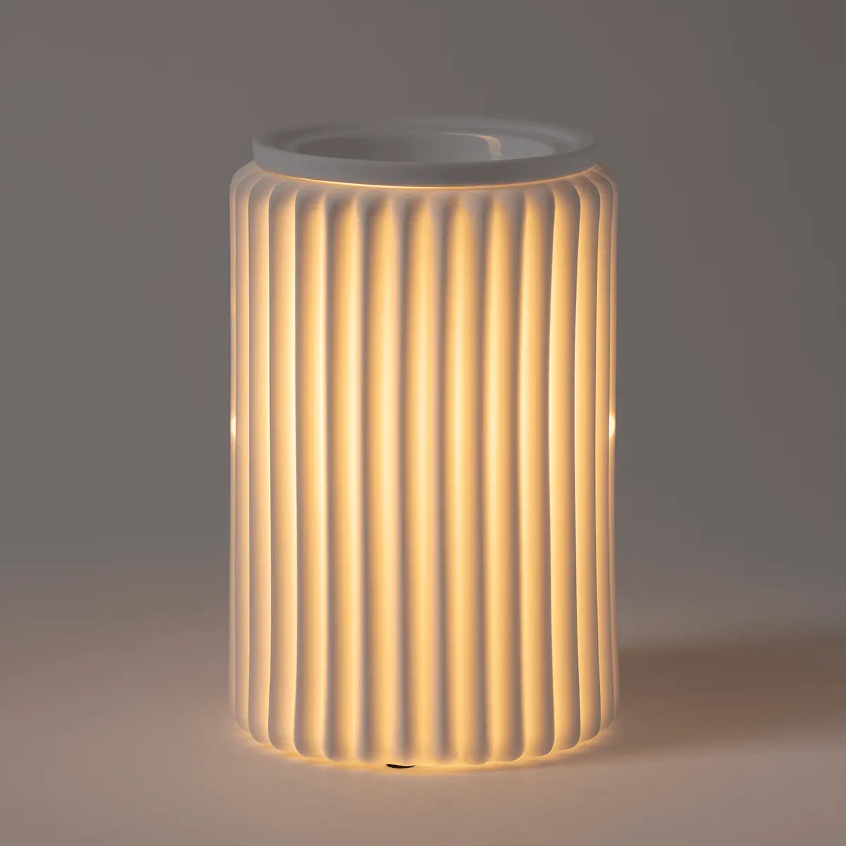 Fluted Glow Warmer - Image 3