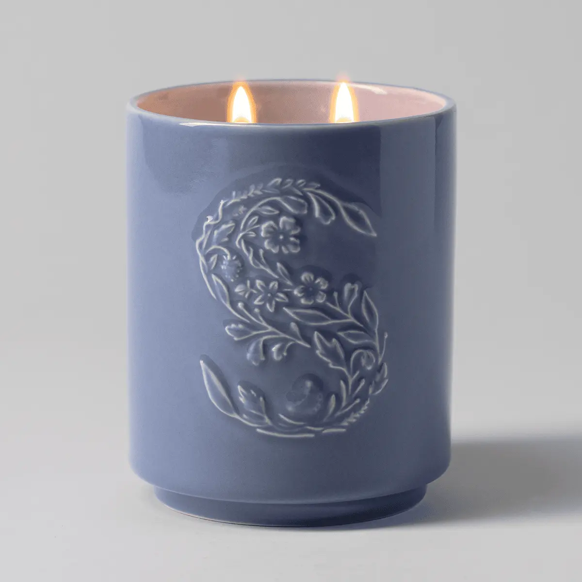 Pure Cashmere Scented Candle - Image 2