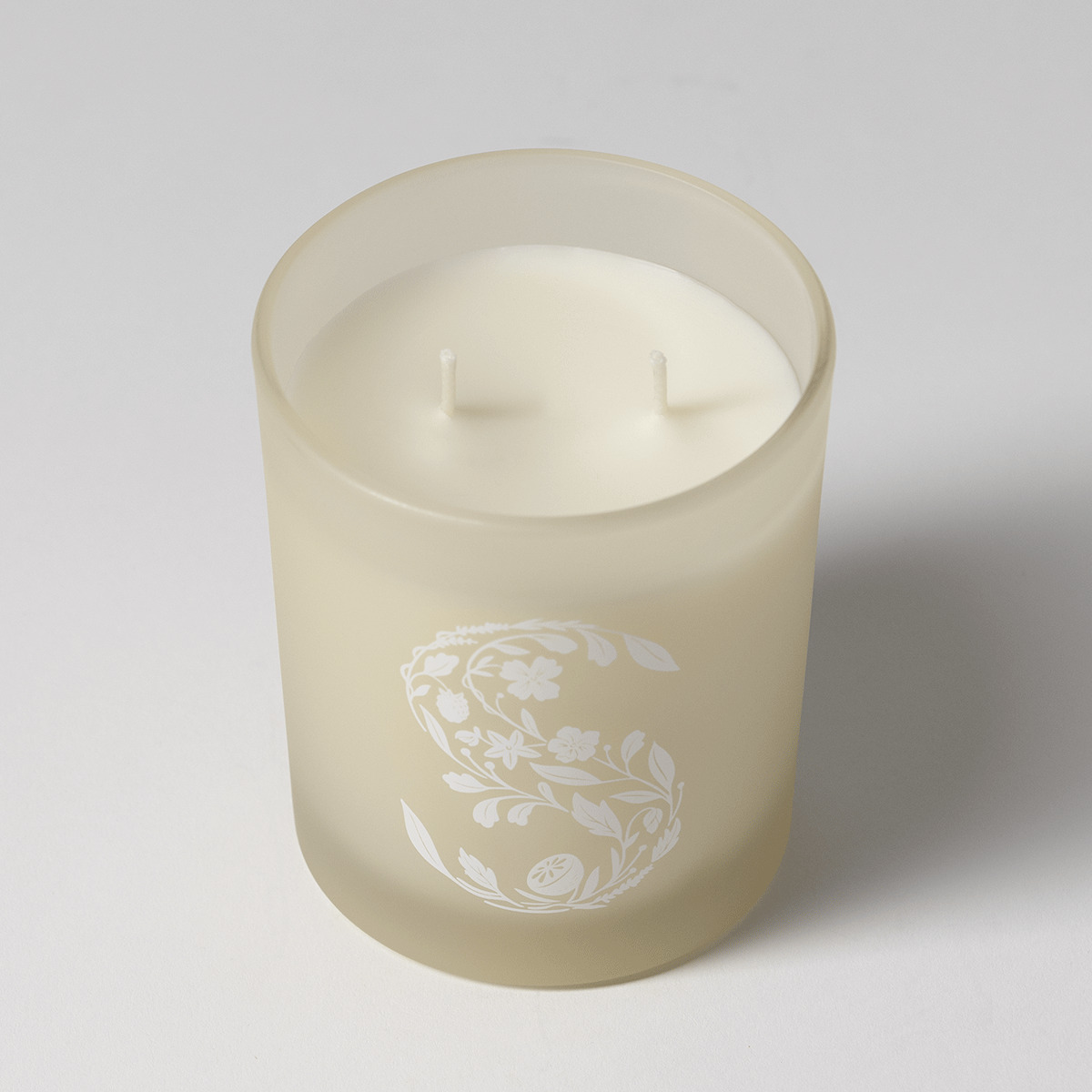 Cocoa Cashmere Scented Candle - Image 3