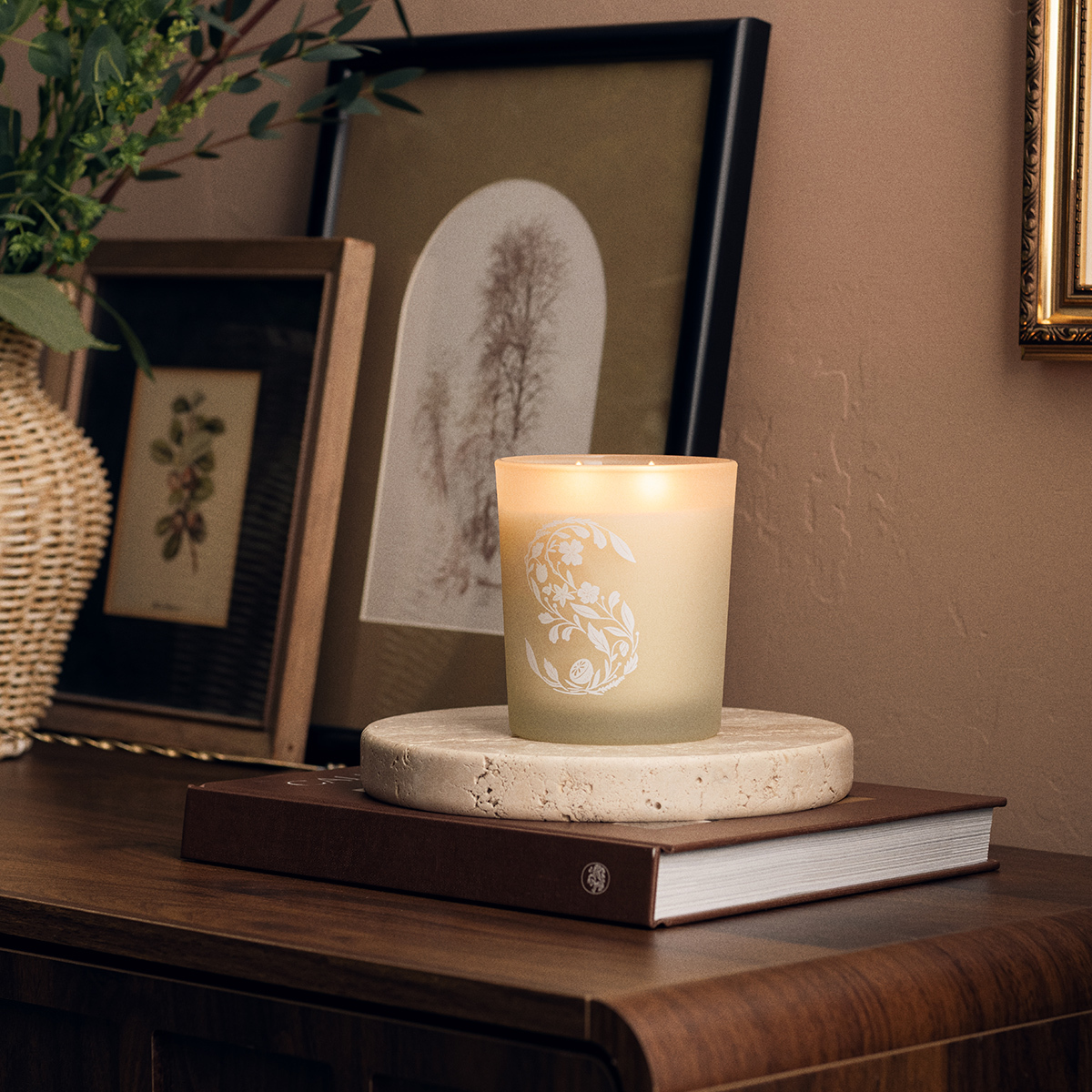 Frosted Marshmallow Scented Candle - Image 3