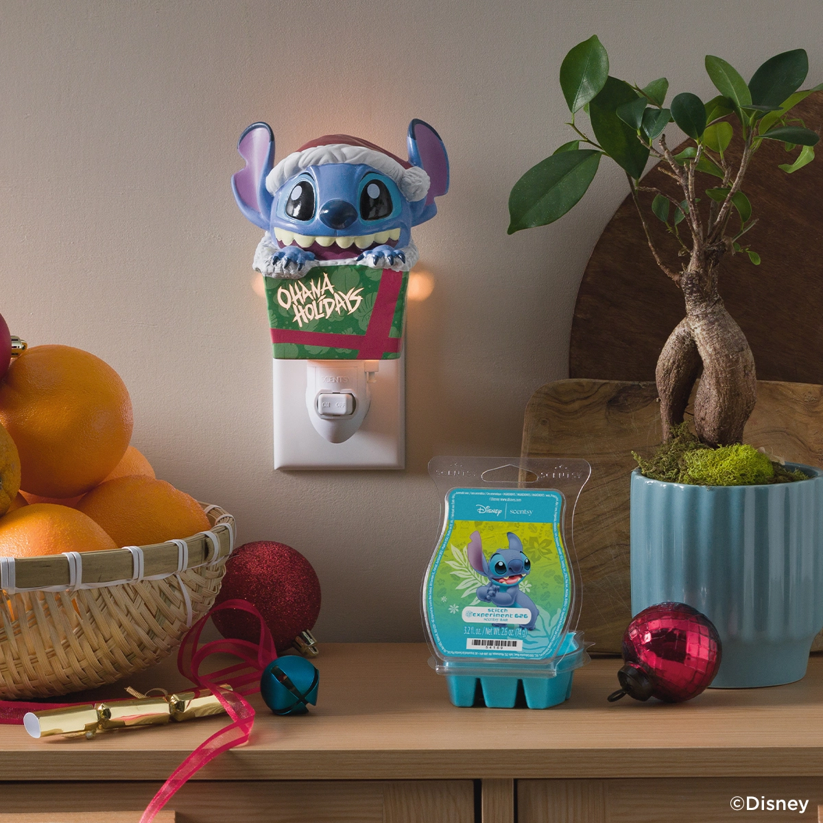 Disney Stitch: Unleash the Holidays – Scentsy Mini Warmer - Image 4