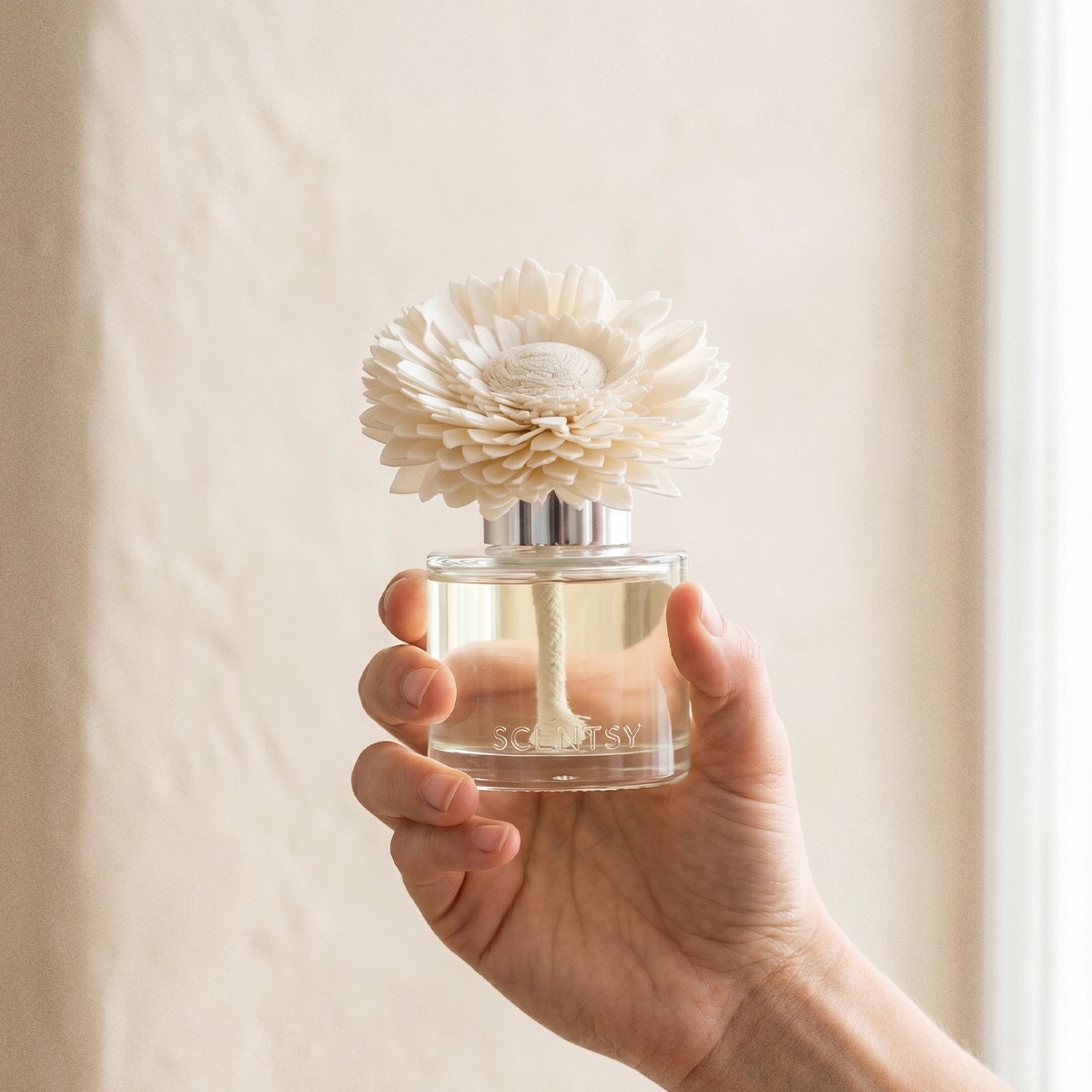Vanilla Bean Buttercream - Dainty Daisy Fragrance Flower - Image 6
